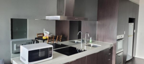 L3002 Good view, southencross station,free sanua,pool,Gym